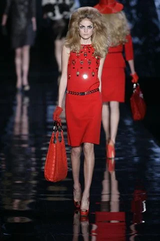 Look 16